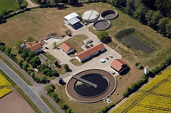 Luftbild von der Kläranlage Adelsdorf