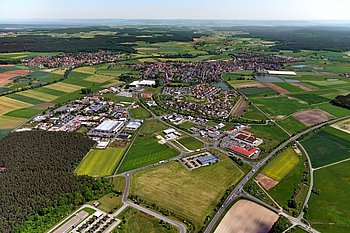 Luftbild des Gewerbegebiets Adelsdorf