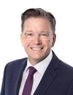 Ein Porträtfoto von Karsten Fischkal