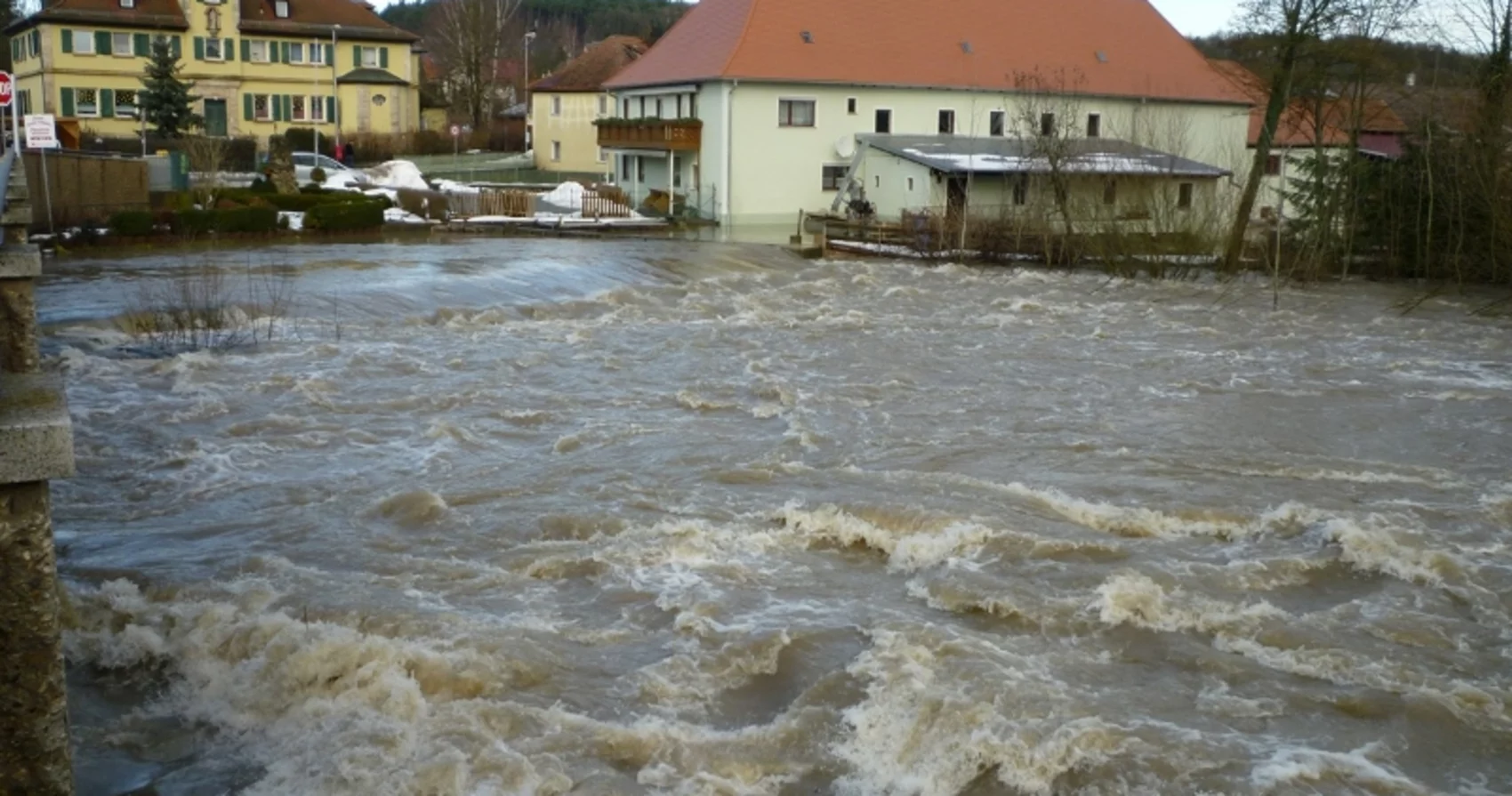 Hochwasser an der Aischer Brücke