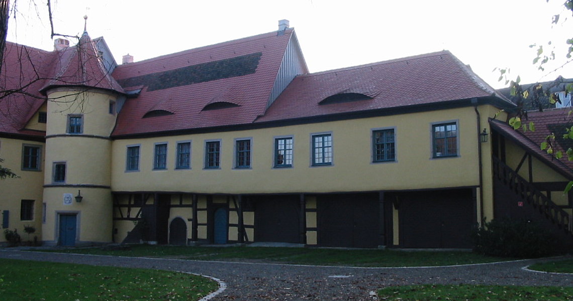 Seitenflügel des Schlosses Adelsdorf