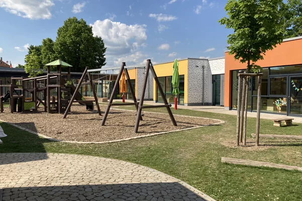 Außenbereich Kindergarten Außenbereich Kindergarten